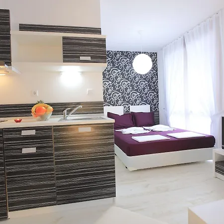 Hotel Rainbow 3 Club