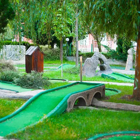 فندق Rainbow 3 Club 3*